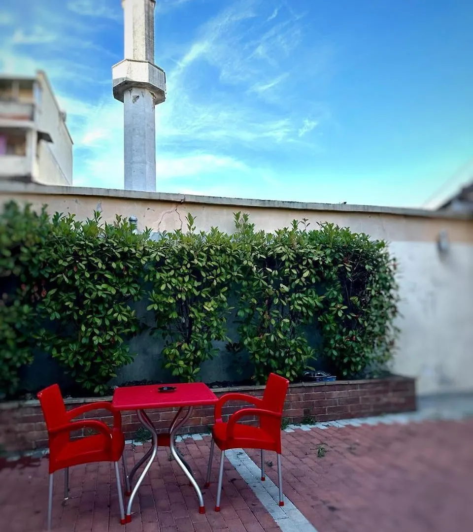 Host Apartments Shkoder Homestay